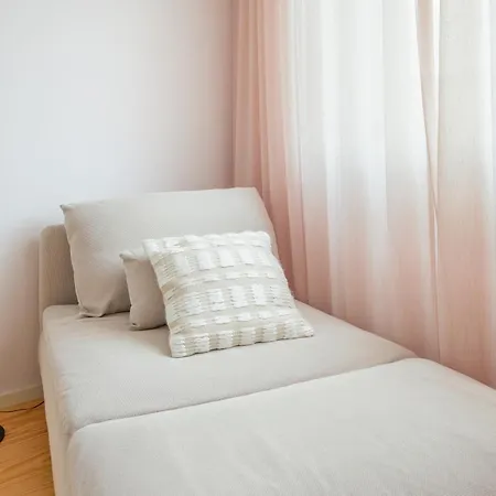 Appartamento Modern Camoes Flat, In The Heart Of *