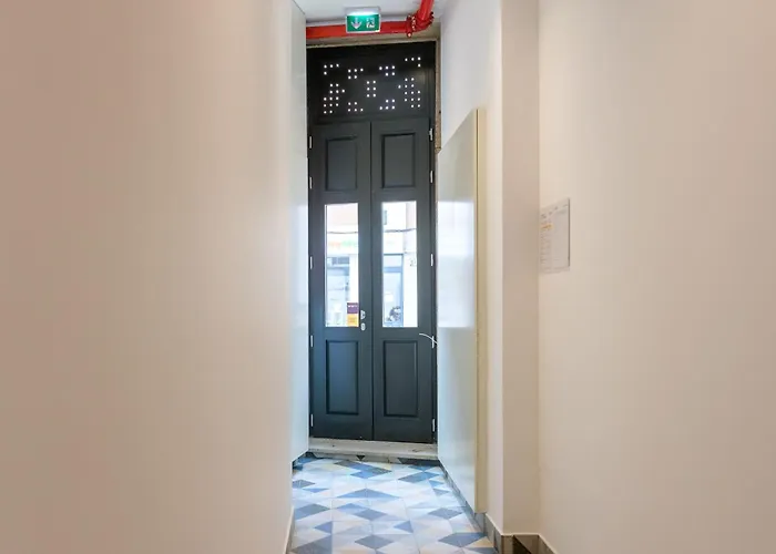 Modern Camoes Flat, In The Heart Of Appartamento