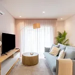 Modern Camoes Flat, In The Heart Of * Oporto