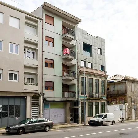 Modern Camoes Flat, In The Heart Of