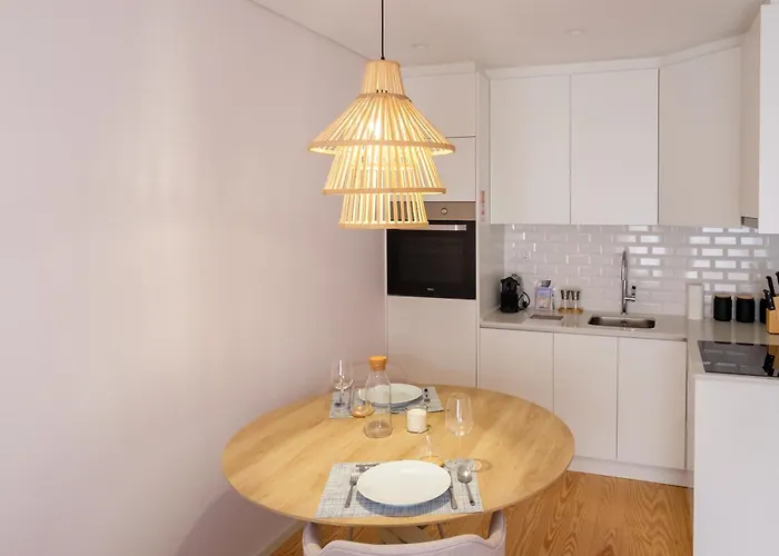 Modern Camoes Flat, In The Heart Of * ポルト