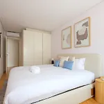 Appartamento Modern Camoes Flat, In The Heart Of *