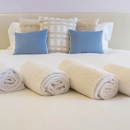 Modern Camoes Flat, In The Heart Of *