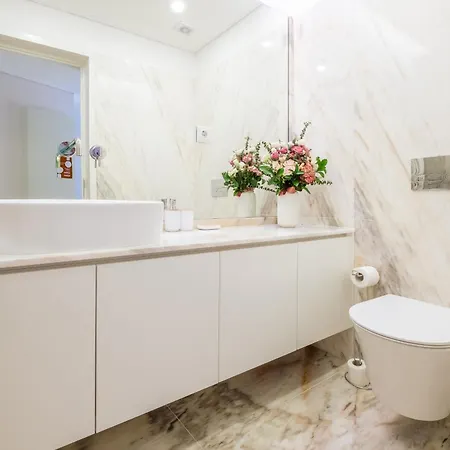 Modern Camoes Flat, In The Heart Of * Porto