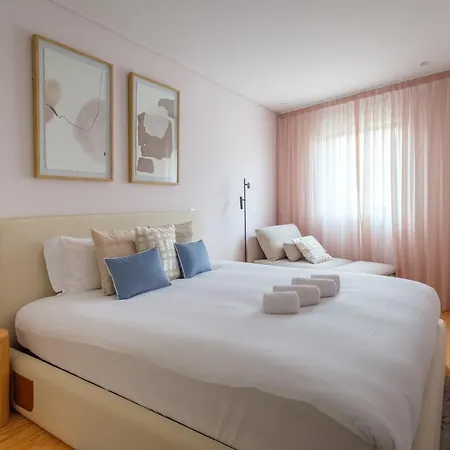 Apartman Modern Camoes Flat, In The Heart Of Porto