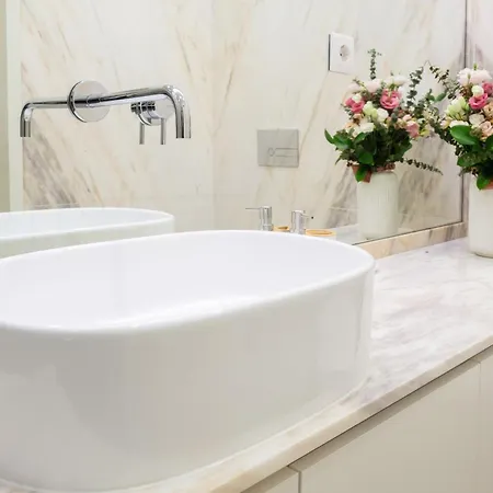 Modern Camoes Flat, In The Heart Of Apartman