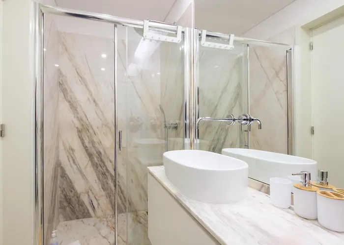 Modern Camoes Flat, In The Heart Of