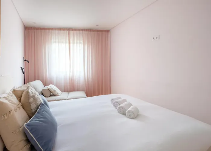 Modern Camoes Flat, In The Heart Of