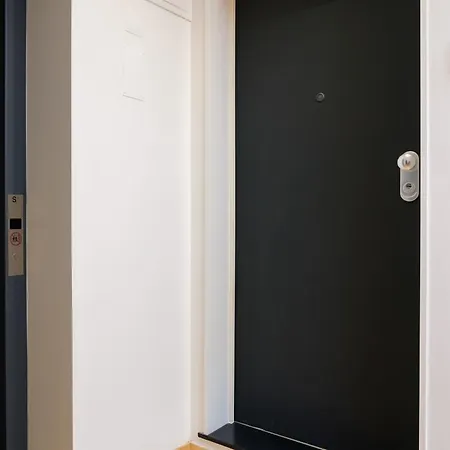 Modern Camoes Flat, In The Heart Of Apartamento