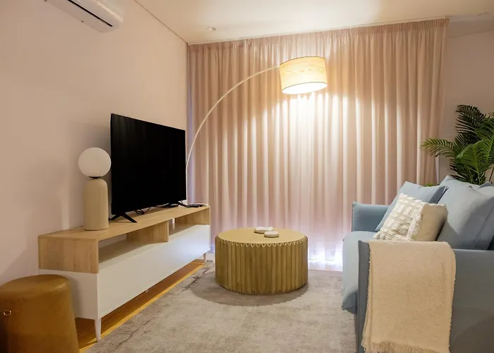 Modern Camoes Flat, In The Heart Of Апартаменты Порту