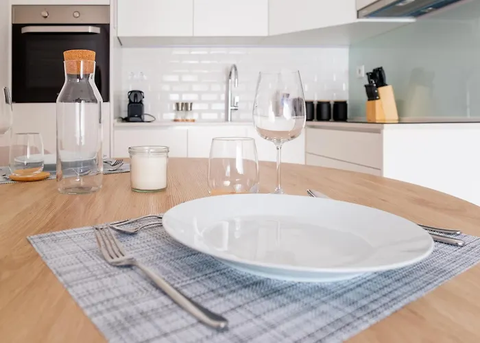 Апартаменты Modern Camoes Flat, In The Heart Of