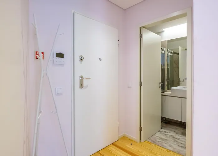 Modern Camoes Flat, In The Heart Of Порту