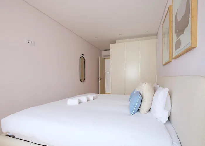 Апартаменты Modern Camoes Flat, In The Heart Of Порту
